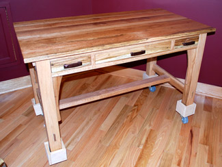 Arts & Crafts Desk